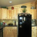 PMC 840 Kitchen with Log - Black Appliances