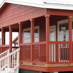 Mallard Landing Lodge Porch